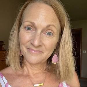 Meet your Posher, Anne